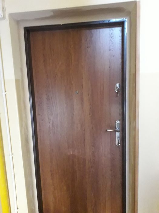 Drzwi zewnętrzne z montażem do Bloku