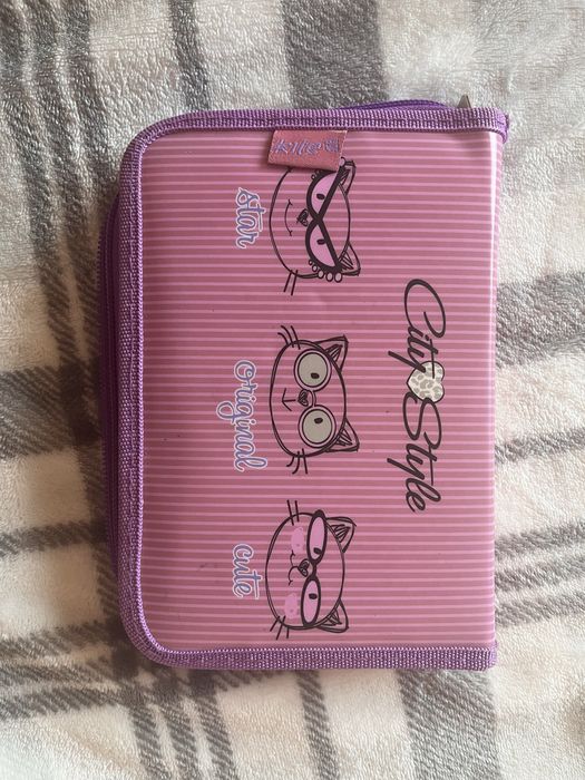 Пенал з котиками