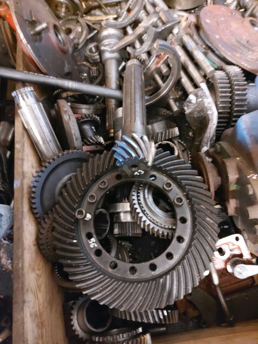 rozdzielacz fendt case john deere fiat deutz international korbowód .