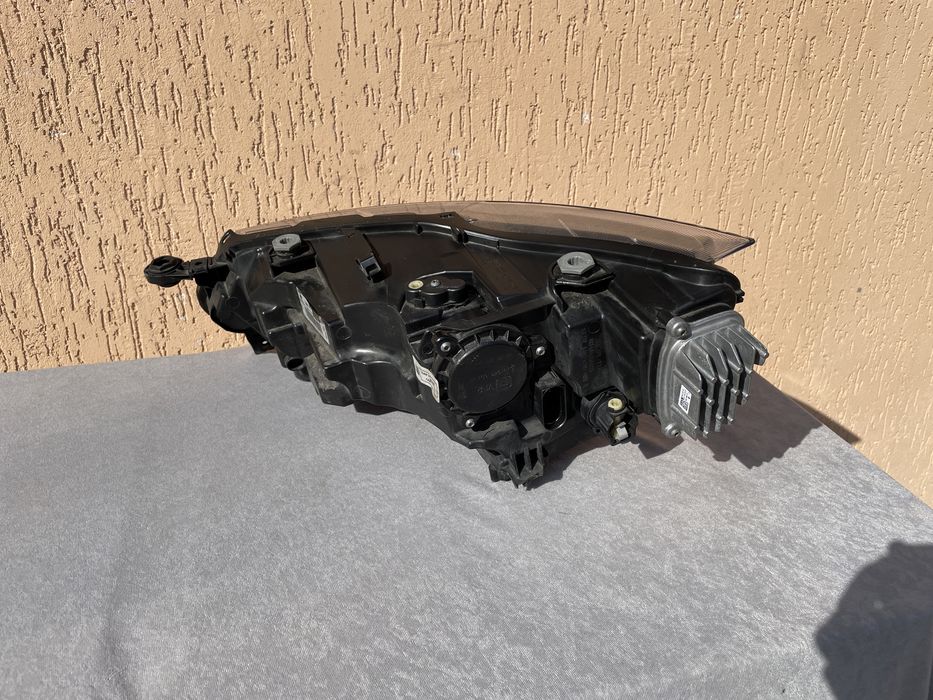 Фара Seat Ibiza 5 правая 6F1941008 B 2018 г.в (оригинал)