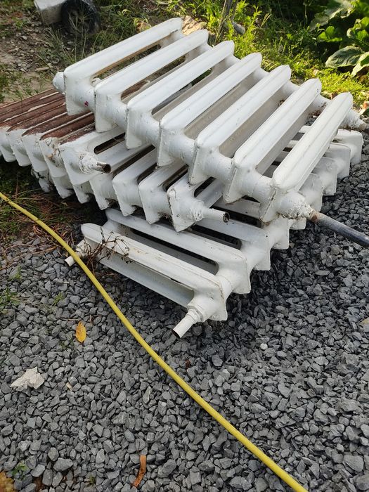 Продам чугуні батареї