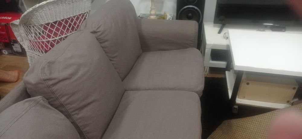 Sofá de três lugares IKEA