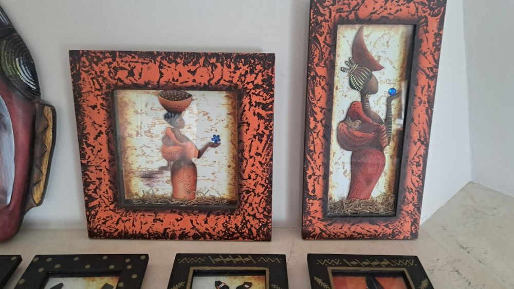 Conjunto de peças  de inspiração africana