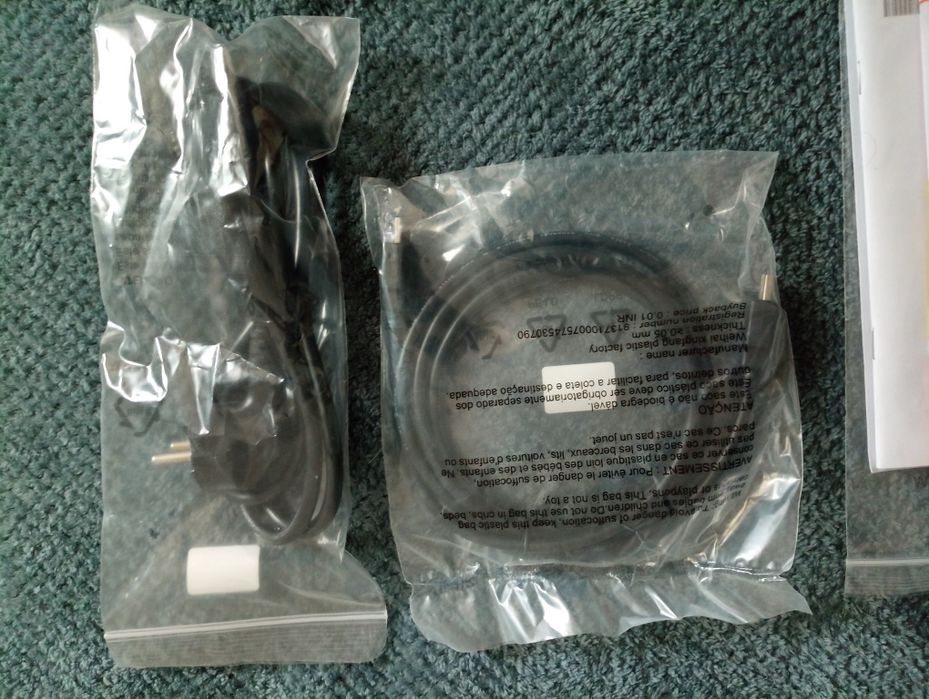Монітор Philips 243V7Q
