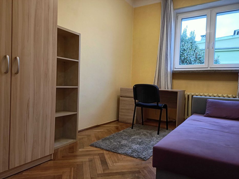 Pokój do wynajęcia blisko UM.  Wolny od 1.07