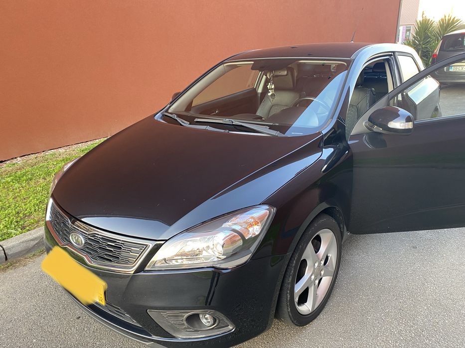 Kia Ceed SCoupe 1.6 crdi EX