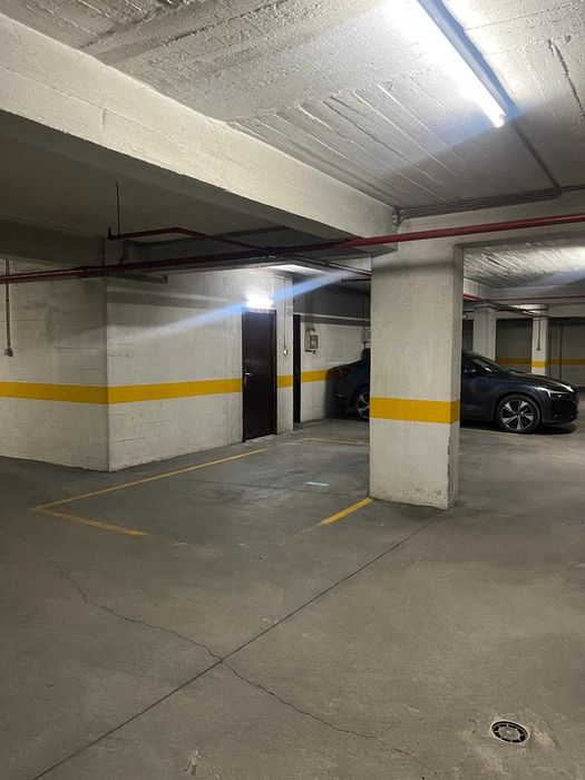 Alugo/Vendo Garagem em TELHEIRAS -rua Augusto Macedo 4 junto ao SUPERA