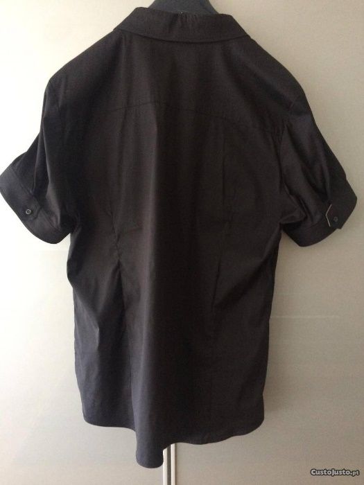 Camisa preta Burberry (original, tam 46)
