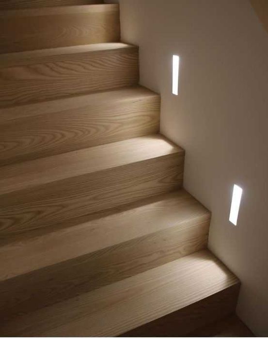 Schody drewniane wewnętrzne, produkcja, montaż