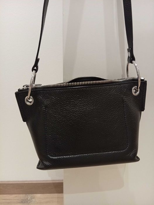 Mala Bimba Y Lola em pele preta trapézio