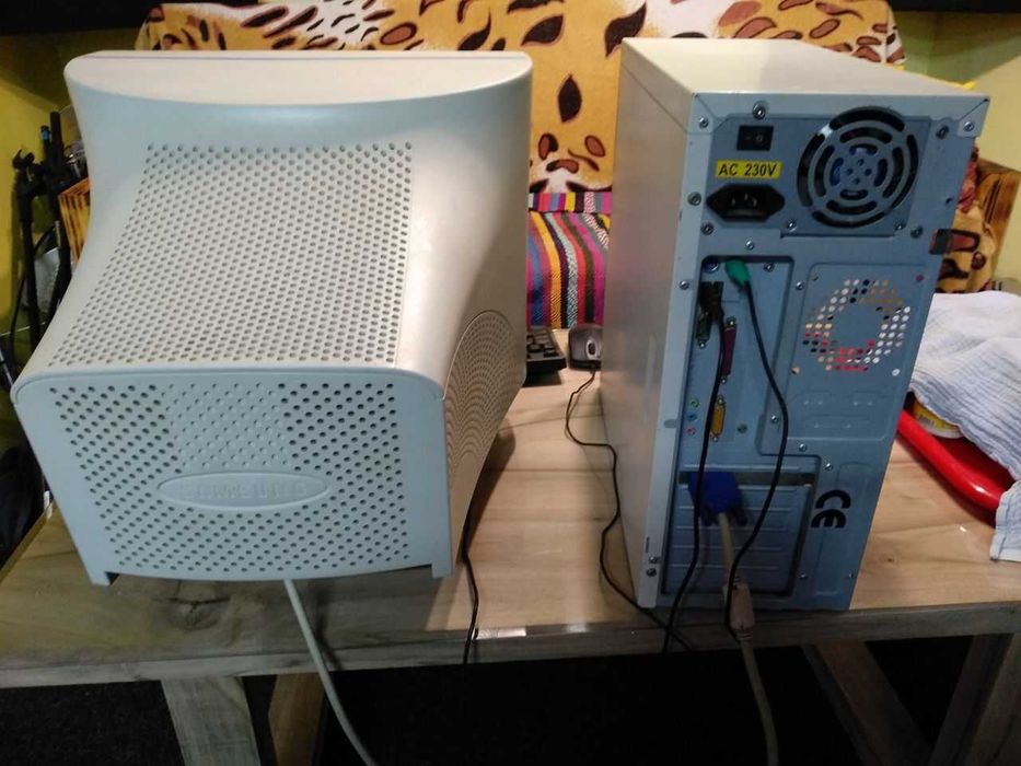 ПК ретро блок плюс монітор