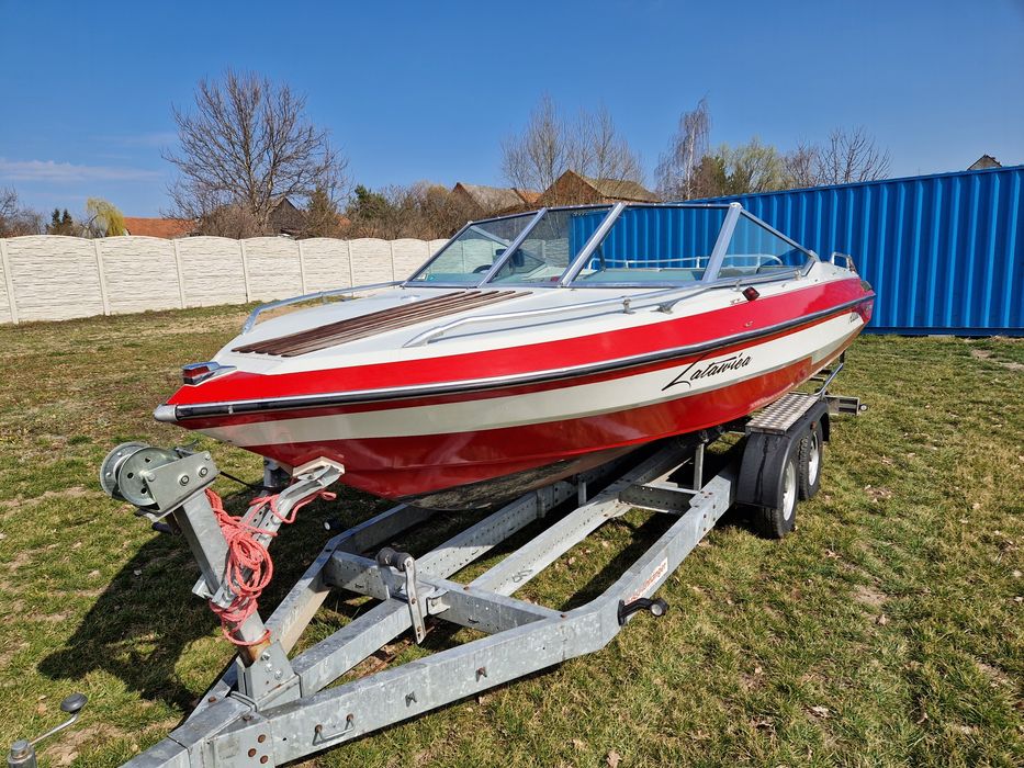 Łódź motorowa Glastron Laraya 5.7 V8 przyczepa