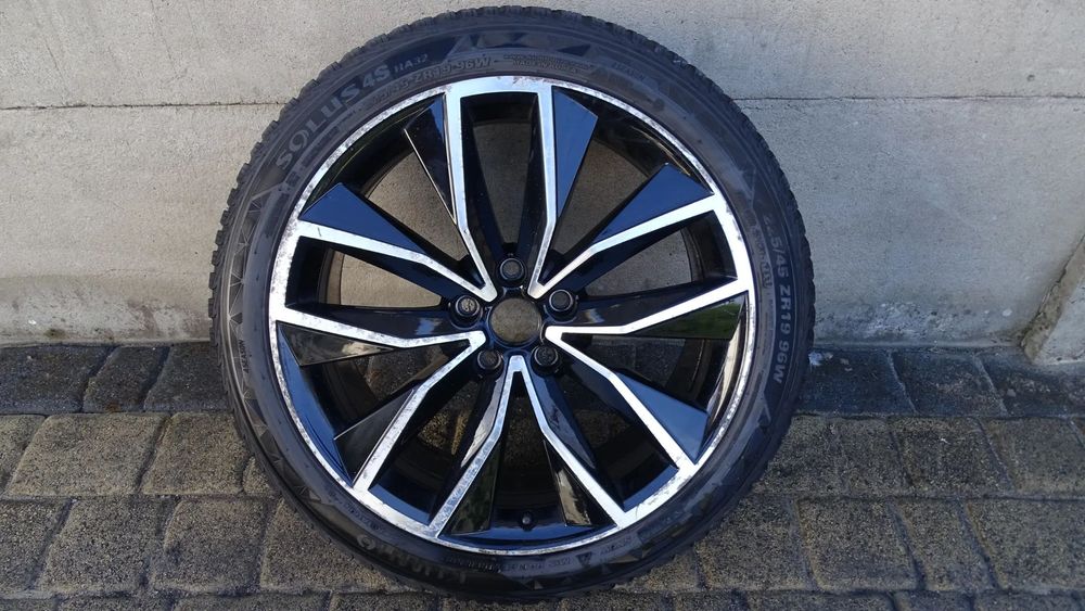 SEAT ATECA 575 - felga 8Jx19H2 ET45 5x112