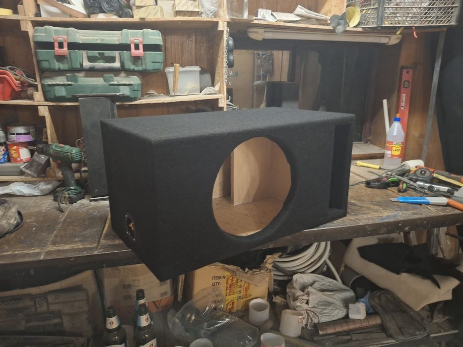 Короб для сабвуфера 12 дюймів фазоінверторний фанера