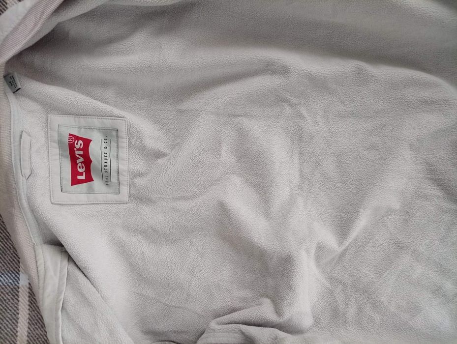 Світла куртка-бомбер Levi's