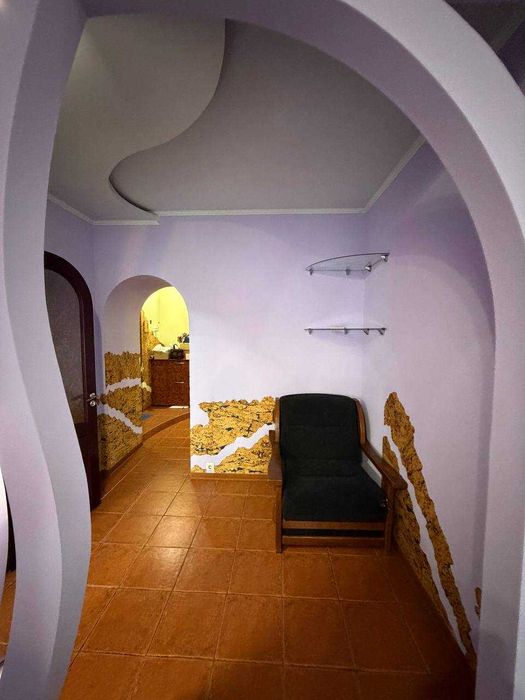 Продам 3к квартиру с ремонтом Ломовский Донецкое шоссе 9