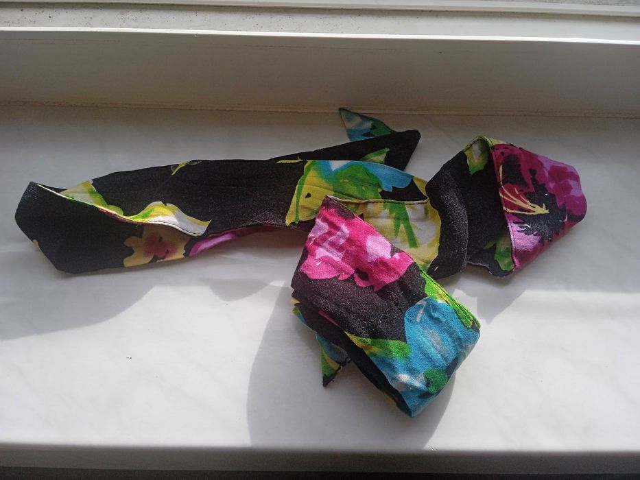 Piękny, materiałowy pasek w żywych barwach