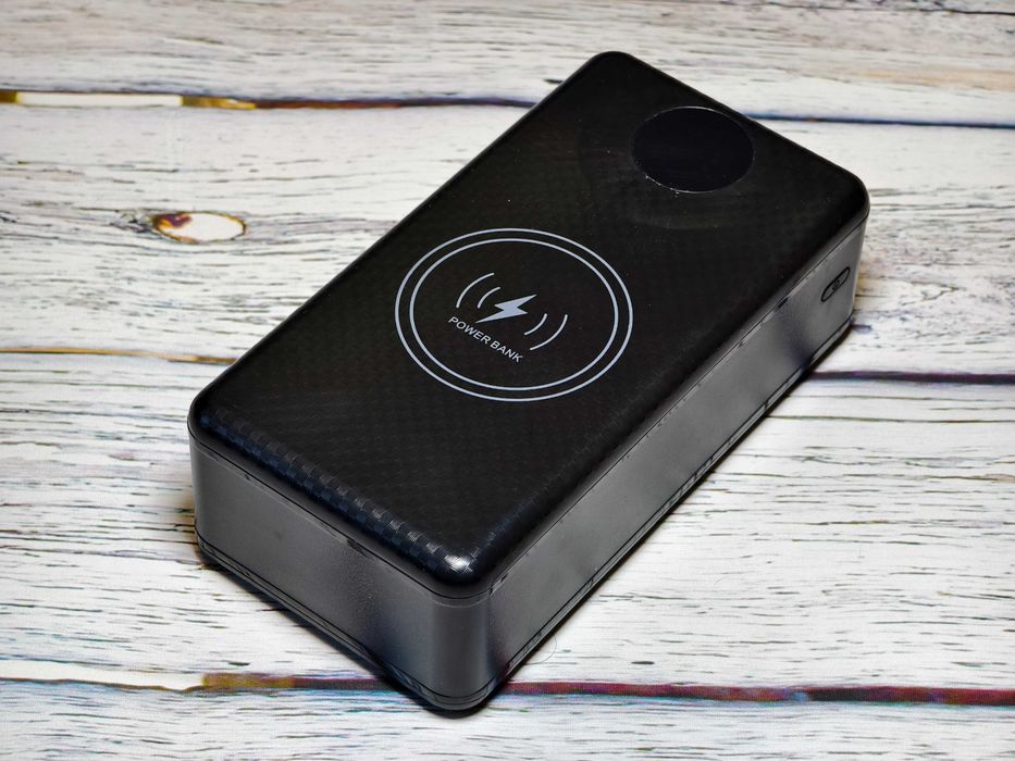 Корпус 12 16 АКБ 21700 швидка беспровідна зарядка лед лампа PowerBank