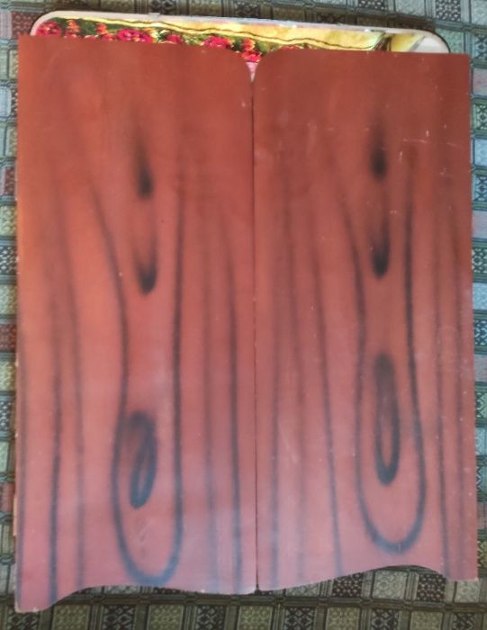 Трюмо. Дзеркало в гарному стані