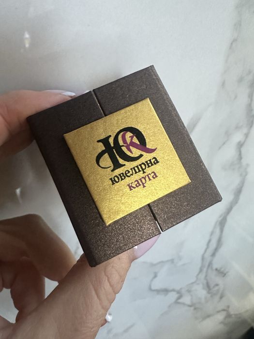 Золота каблучка кольцо з діамантами у стилі cartier