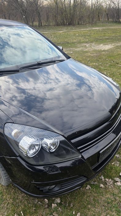 Maska Przód Opel Astra H 2005r Z20R