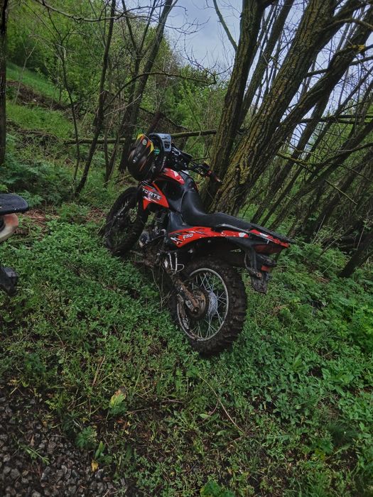 Продам мотоцикол Forte cros 250