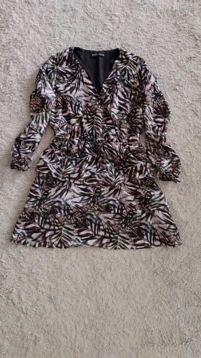 Zwiewna sukienka Mohito rozmiar 38