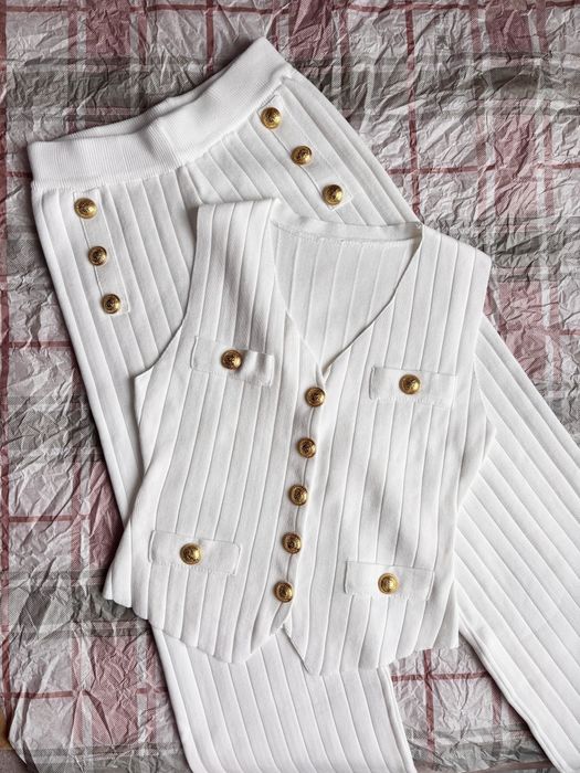 Костюм жіночій літній