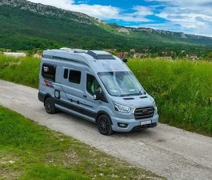 Wynajem wypożyczalnia kampervan LMC INNOVAN 590 Automat 599 cm