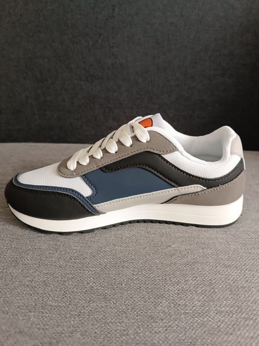 Buty damskie sportowe marki ellesse 38