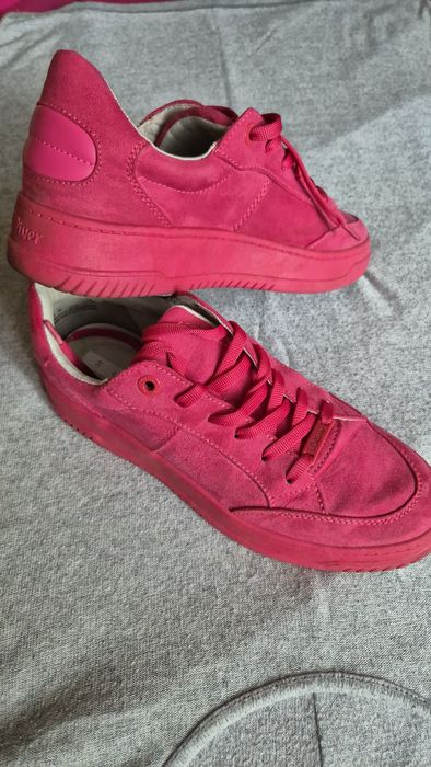 Sprzedam zamszowe  buty.