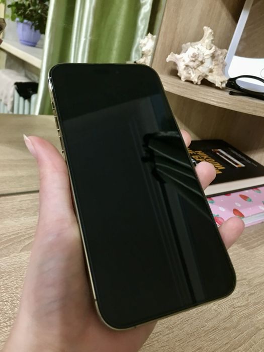 Продам iPhone 14 Pro Max (SIM-lock оператор)