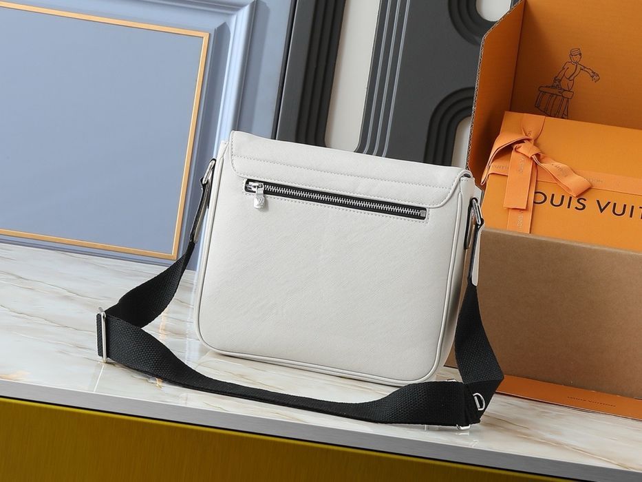 LOUIS VUITTON DISTRICT черная и белая сумка мужская планшетка