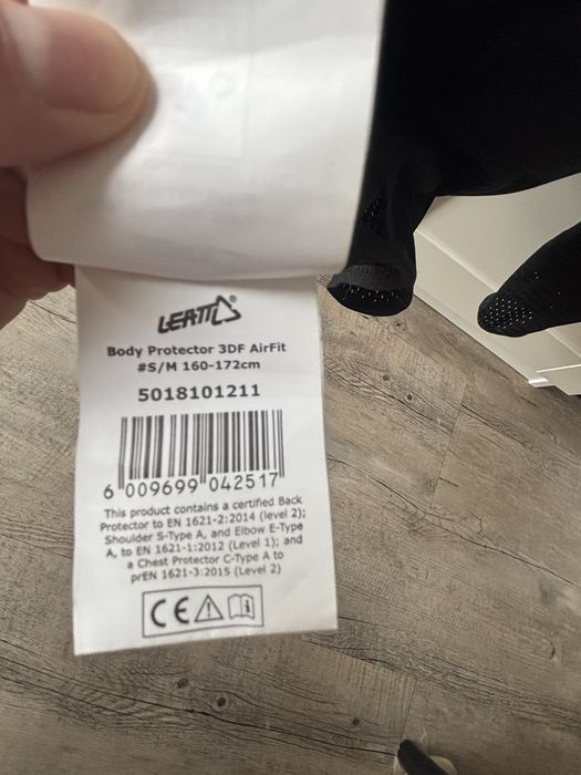 Ochraniacz klatki / zbroja Leatt Body Protector S/M