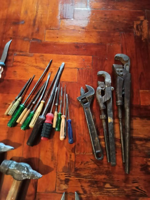 Інструменти слюсарні