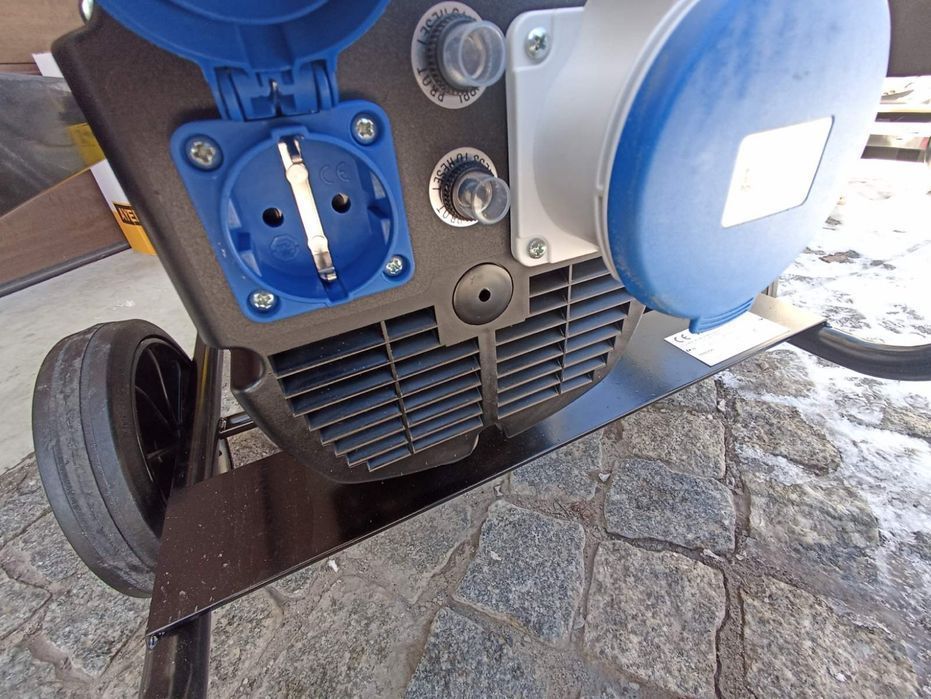 Генератор Honda 5-5,6кВт/220 электростанция AYERBE 6000 AVR Испания