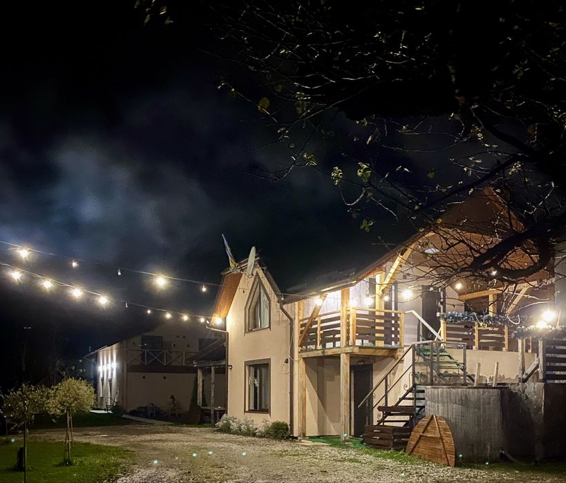 Будиночок в Карпатах з чаном / Проживання Котедж / Драгобрат Буковель