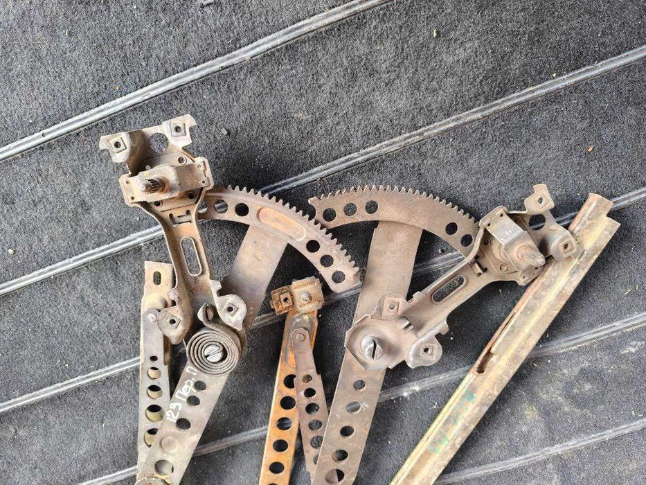 Склопідйомники Mercedes W123 1976-1985 передні задні