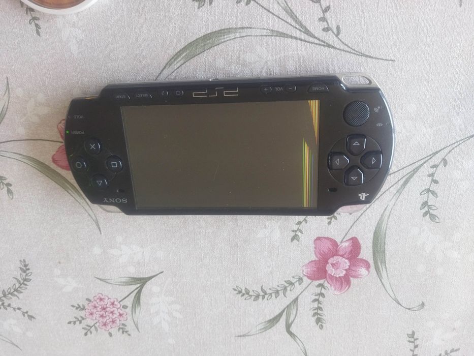Consola Sony PSP PlayStation portable Slim 2004 com defeito + jogos