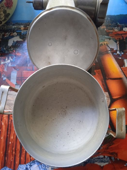 Мясорубка,кастрюли,ковшик,бидон ВСЕ Б.У,времён СССР.