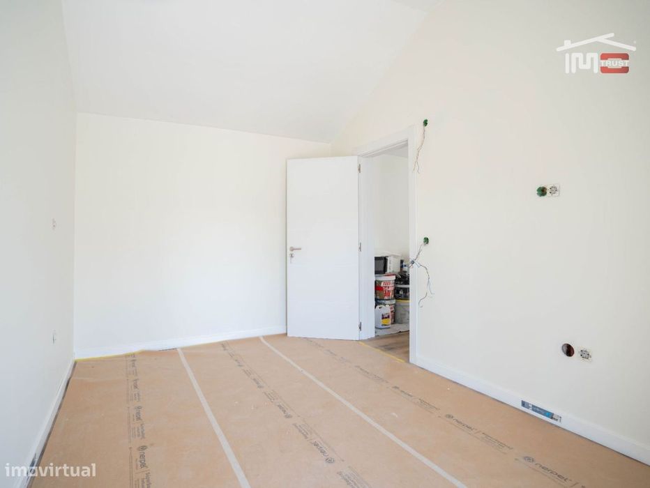 Moradia Térrea Totalmente Remodelada com Espaço Exterior | Pego, Ab...