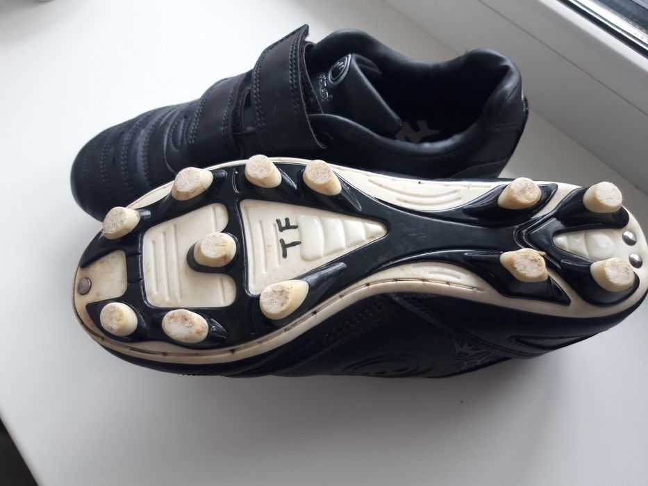 Дитячі бутси 35р.