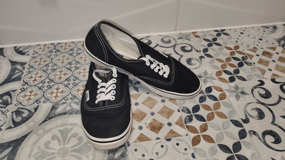 Trampki Vans r. 36,5 * 23 cm czarne
