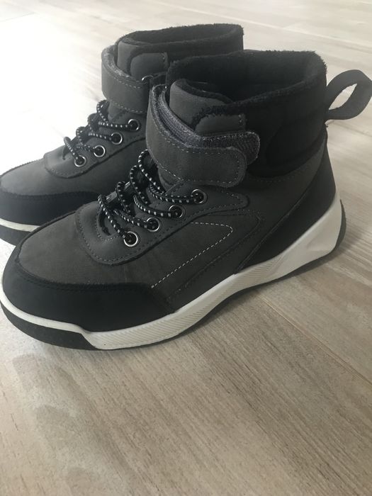 дитяче взуття хорошої якості.