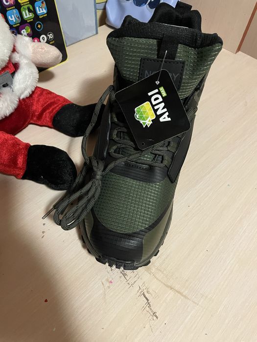 Кросівки чоловіча зима нові!