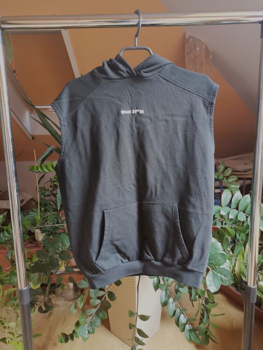 Kamizelka z kapturem