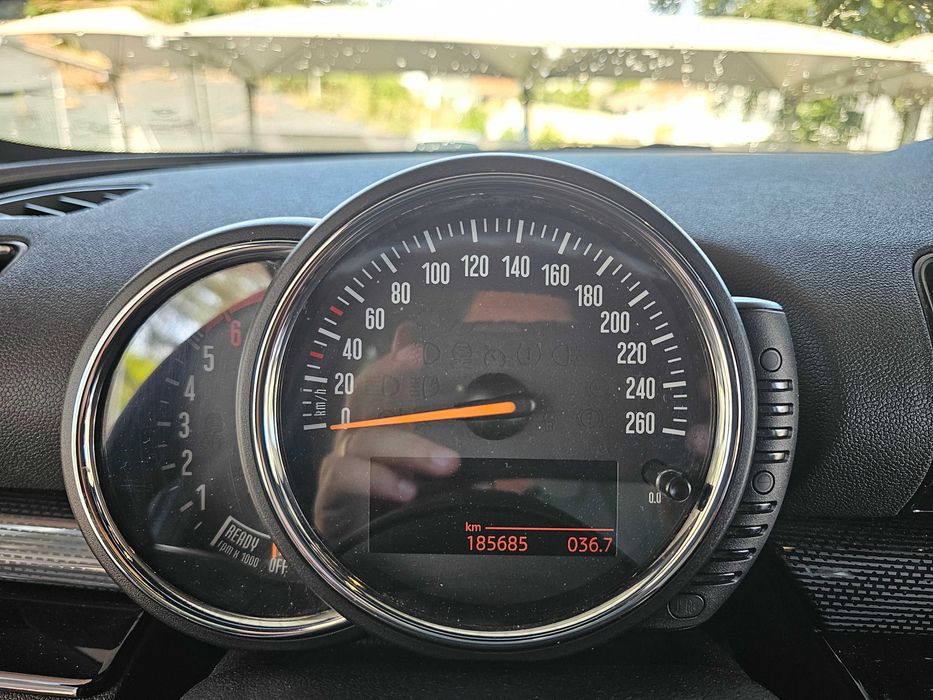 MINI Clubman — fotografia 12