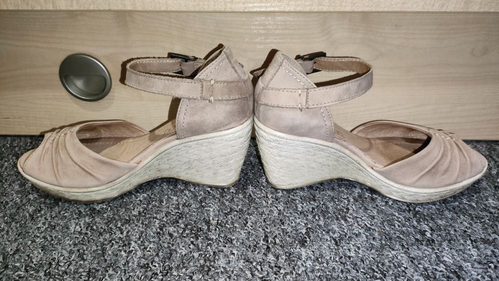Buty damskie na okazje Lasocki 36 / 23 cm