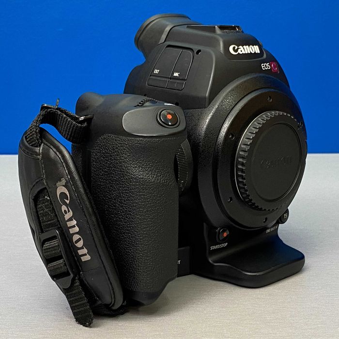 Canon EOS C100 (Super 35mm - 8.3MP - 1080P)