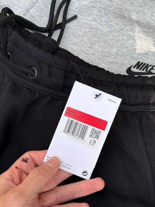 Шорти Nike Tech Fleece